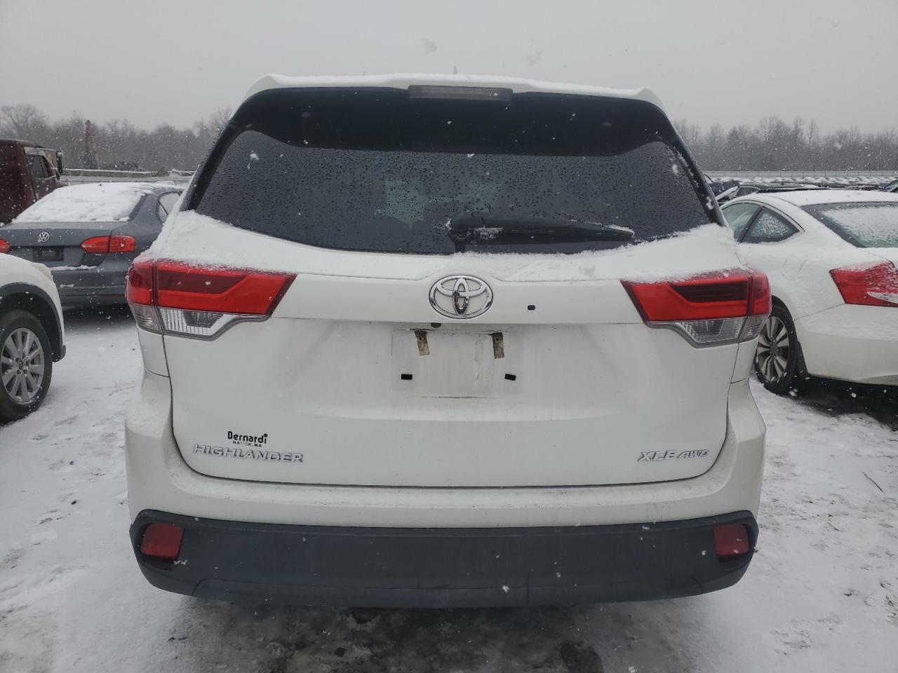 Photo 5 VIN: 5TDJZRFH9HS472394 - TOYOTA HIGHLANDER 