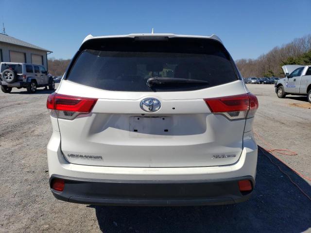 Photo 5 VIN: 5TDJZRFH9HS517835 - TOYOTA HIGHLANDER 