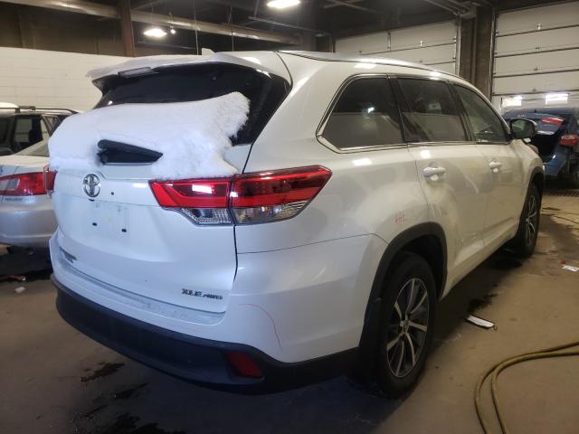 Photo 3 VIN: 5TDJZRFH9JS527643 - TOYOTA HIGHLANDER 