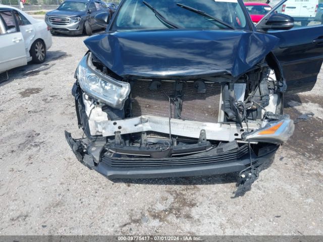 Photo 5 VIN: 5TDJZRFH9JS532597 - TOYOTA HIGHLANDER 