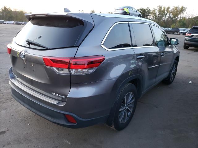 Photo 3 VIN: 5TDJZRFH9JS532826 - TOYOTA HIGHLANDER 