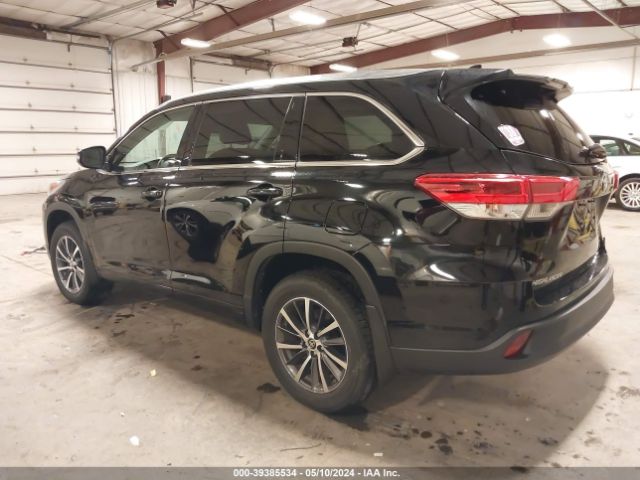 Photo 2 VIN: 5TDJZRFH9JS535676 - TOYOTA HIGHLANDER 