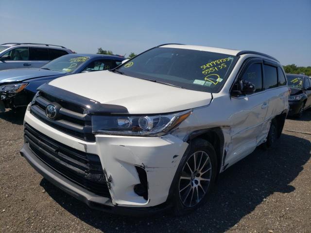 Photo 1 VIN: 5TDJZRFH9JS555135 - TOYOTA HIGHLANDER 