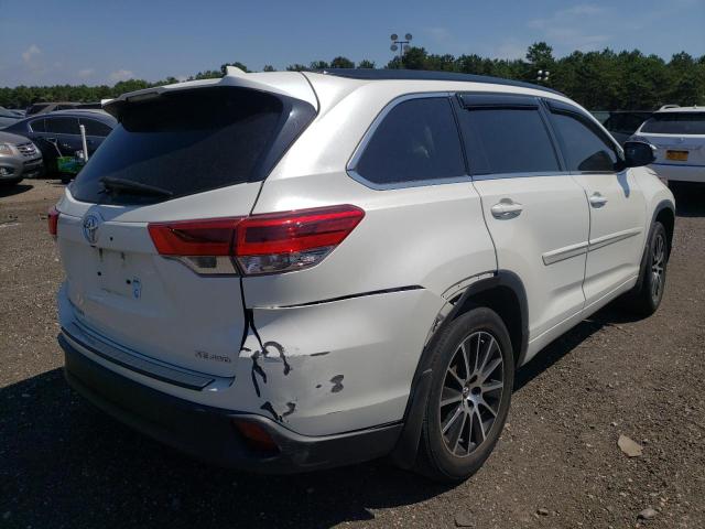 Photo 3 VIN: 5TDJZRFH9JS555135 - TOYOTA HIGHLANDER 