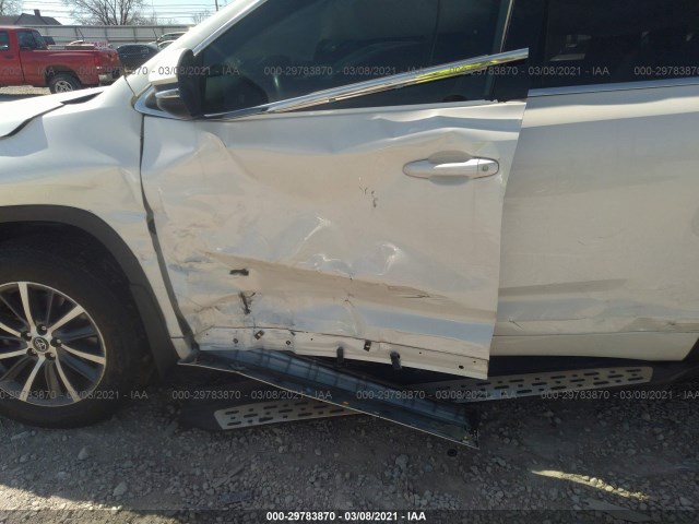 Photo 5 VIN: 5TDJZRFH9JS556026 - TOYOTA HIGHLANDER 