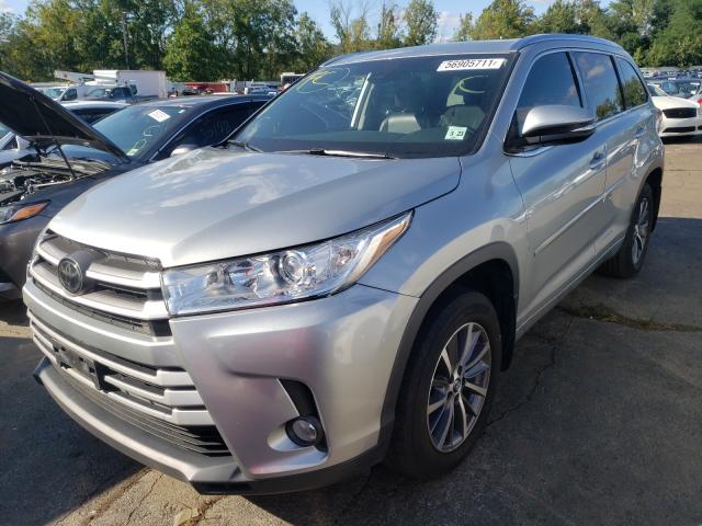 Photo 1 VIN: 5TDJZRFH9JS810706 - TOYOTA HIGHLANDER 