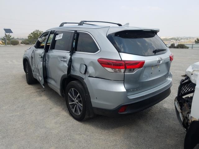 Photo 2 VIN: 5TDJZRFH9JS813296 - TOYOTA HIGHLANDER 