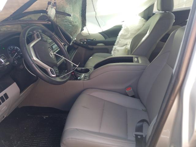 Photo 4 VIN: 5TDJZRFH9JS813296 - TOYOTA HIGHLANDER 