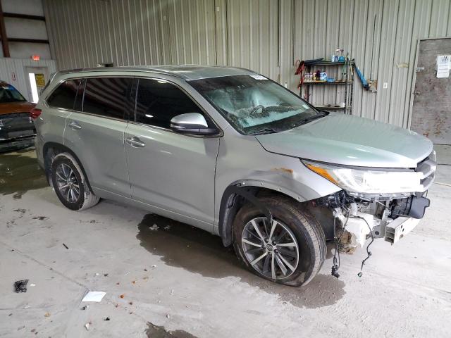 Photo 3 VIN: 5TDJZRFH9JS814187 - TOYOTA HIGHLANDER 