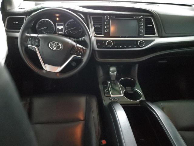 Photo 7 VIN: 5TDJZRFH9JS814187 - TOYOTA HIGHLANDER 