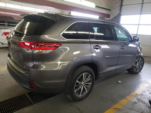 Photo 2 VIN: 5TDJZRFH9JS836237 - TOYOTA HIGHLANDER 