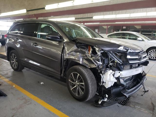 Photo 3 VIN: 5TDJZRFH9JS836237 - TOYOTA HIGHLANDER 