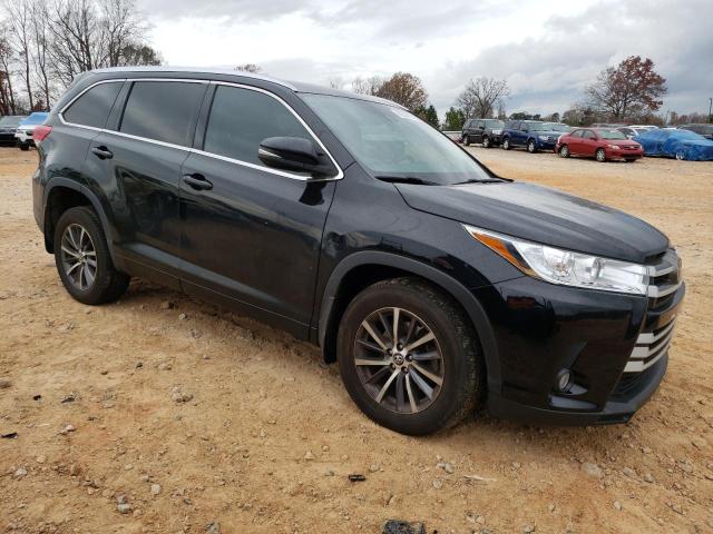 Photo 3 VIN: 5TDJZRFH9JS842233 - TOYOTA HIGHLANDER 