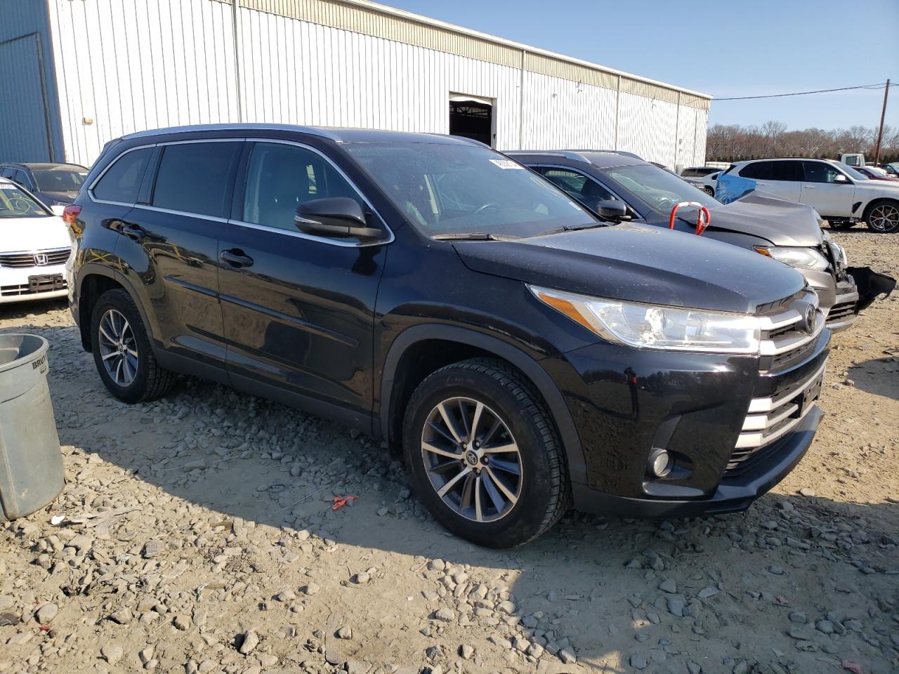 Photo 3 VIN: 5TDJZRFH9KS594440 - TOYOTA HIGHLANDER 