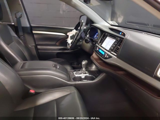 Photo 4 VIN: 5TDJZRFH9KS598021 - TOYOTA HIGHLANDER 