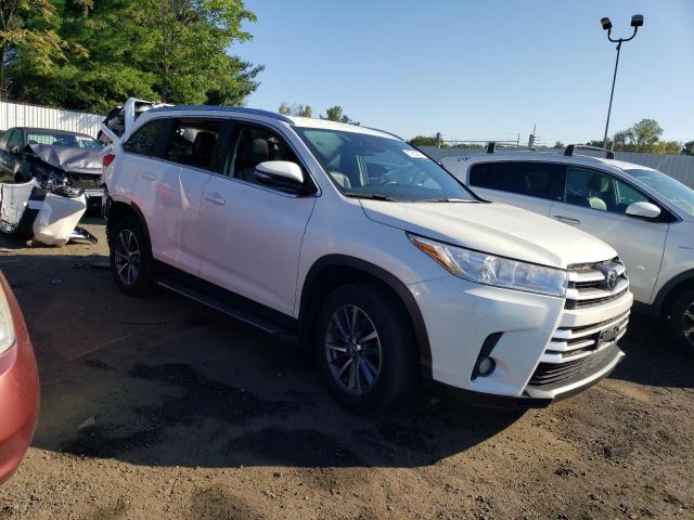 Photo 3 VIN: 5TDJZRFH9KS616100 - TOYOTA HIGHLANDER 