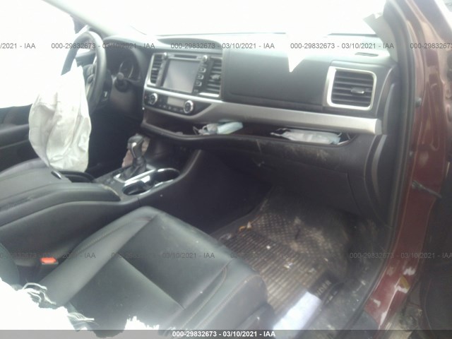 Photo 4 VIN: 5TDJZRFH9KS728783 - TOYOTA HIGHLANDER 