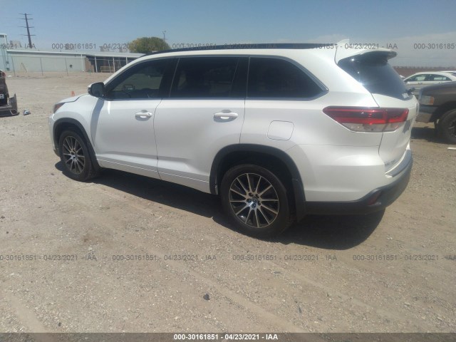 Photo 2 VIN: 5TDJZRFHXHS385510 - TOYOTA HIGHLANDER 