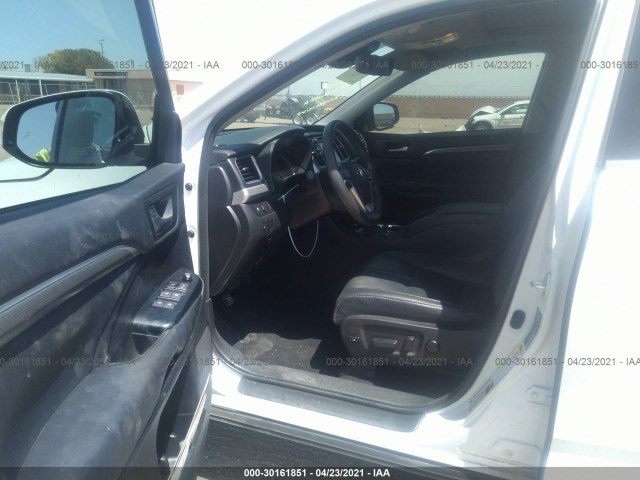 Photo 4 VIN: 5TDJZRFHXHS385510 - TOYOTA HIGHLANDER 