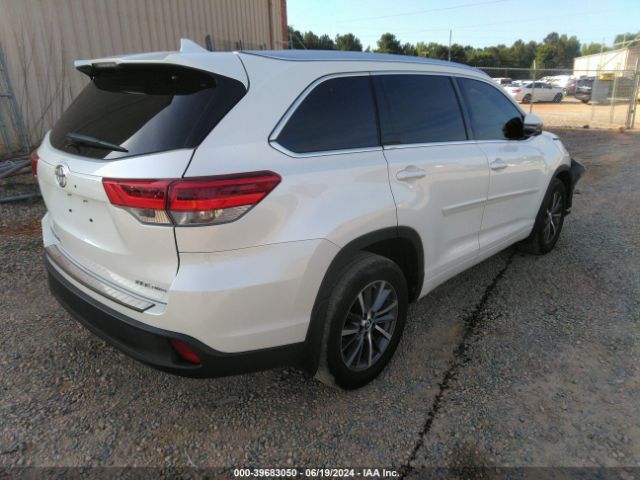 Photo 3 VIN: 5TDJZRFHXHS448749 - TOYOTA HIGHLANDER 