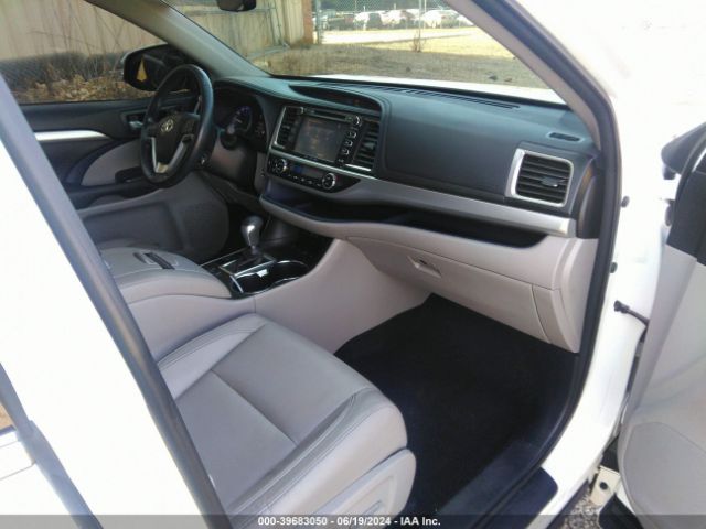 Photo 4 VIN: 5TDJZRFHXHS448749 - TOYOTA HIGHLANDER 