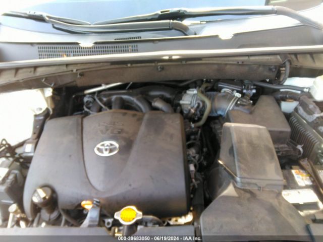 Photo 9 VIN: 5TDJZRFHXHS448749 - TOYOTA HIGHLANDER 