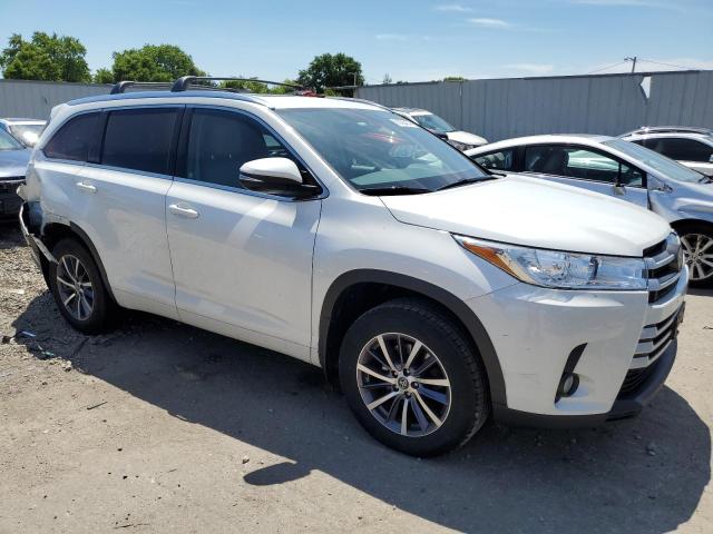 Photo 3 VIN: 5TDJZRFHXHS462280 - TOYOTA HIGHLANDER 