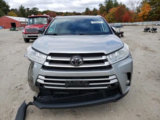 Photo 4 VIN: 5TDJZRFHXJS526467 - TOYOTA HIGHLANDER 