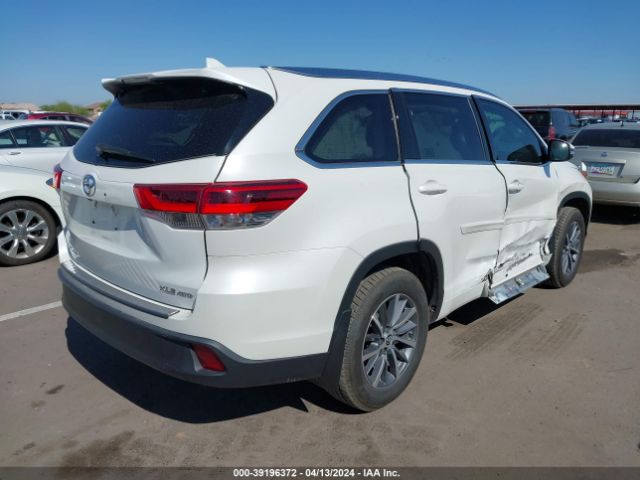 Photo 3 VIN: 5TDJZRFHXJS559615 - TOYOTA HIGHLANDER 