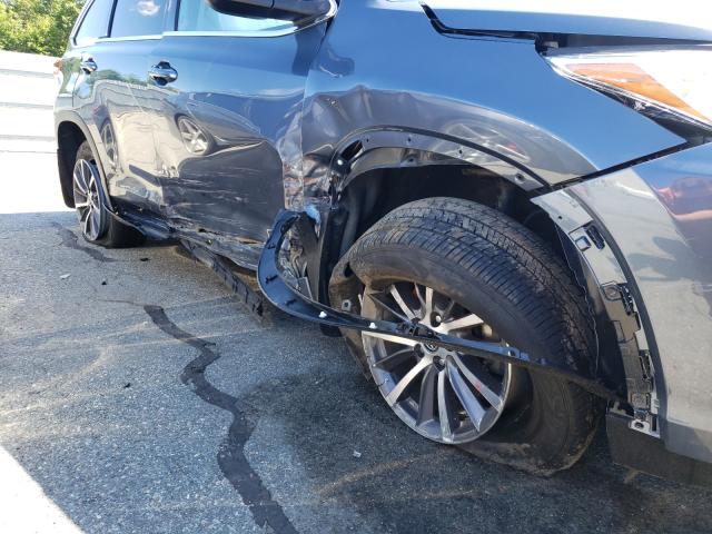 Photo 8 VIN: 5TDJZRFHXJS804946 - TOYOTA HIGHLANDER 