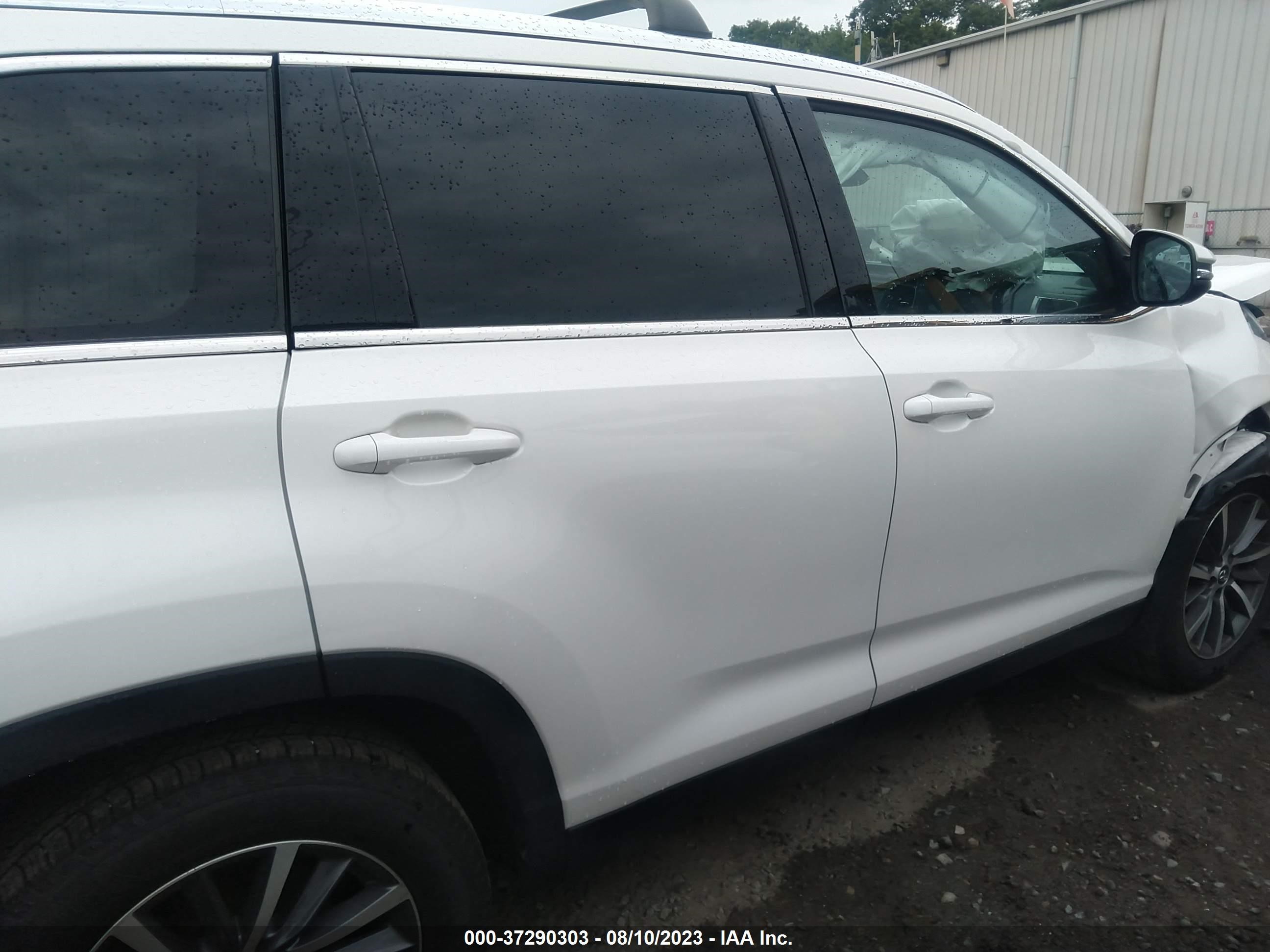 Photo 12 VIN: 5TDJZRFHXKS576982 - TOYOTA HIGHLANDER 