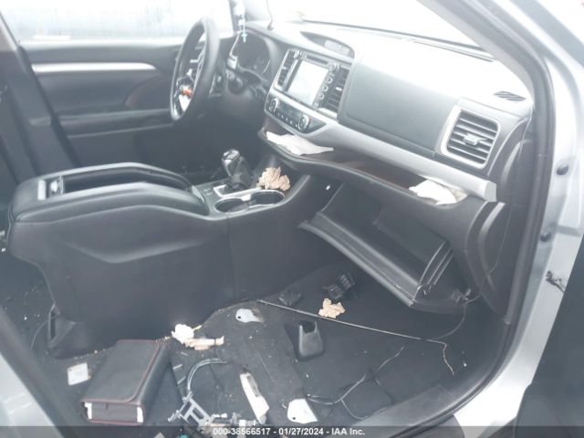 Photo 4 VIN: 5TDJZRFHXKS599159 - TOYOTA HIGHLANDER 