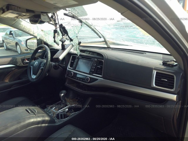 Photo 4 VIN: 5TDJZRFHXKS602058 - TOYOTA HIGHLANDER 