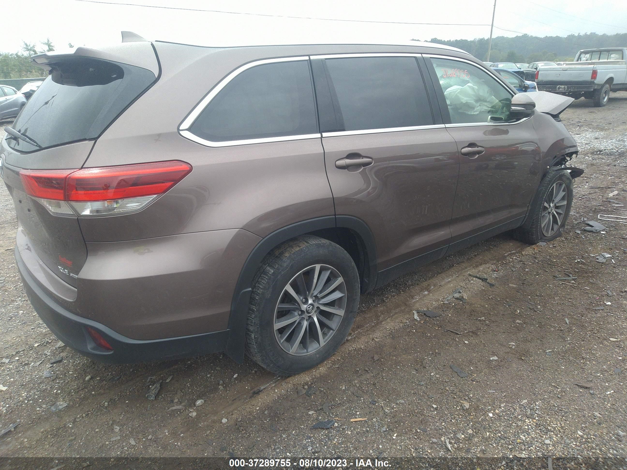 Photo 3 VIN: 5TDJZRFHXKS726007 - TOYOTA HIGHLANDER 