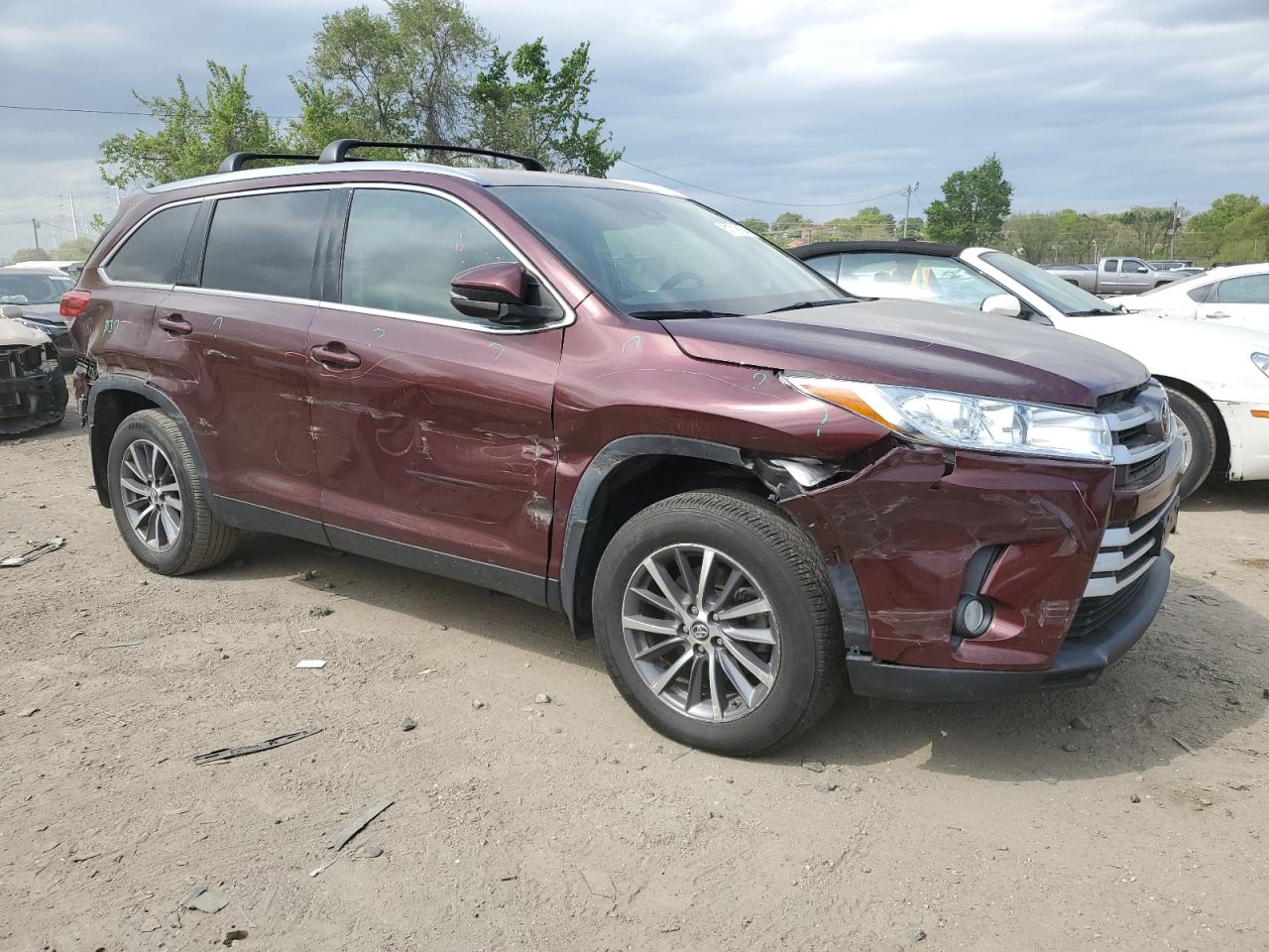 Photo 3 VIN: 5TDJZRFHXKS729778 - TOYOTA HIGHLANDER 