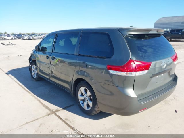 Photo 2 VIN: 5TDKA3DC0BS006652 - TOYOTA SIENNA 