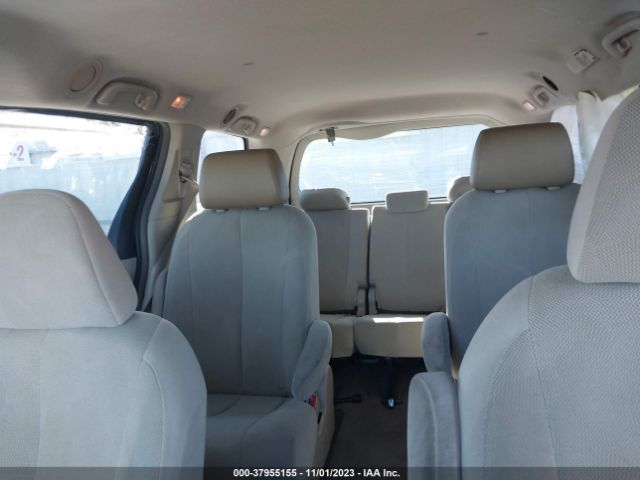 Photo 7 VIN: 5TDKA3DC0BS006652 - TOYOTA SIENNA 