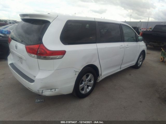 Photo 3 VIN: 5TDKA3DC0CS014381 - TOYOTA SIENNA 