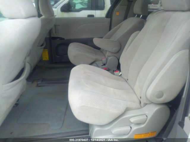 Photo 7 VIN: 5TDKA3DC0CS014381 - TOYOTA SIENNA 