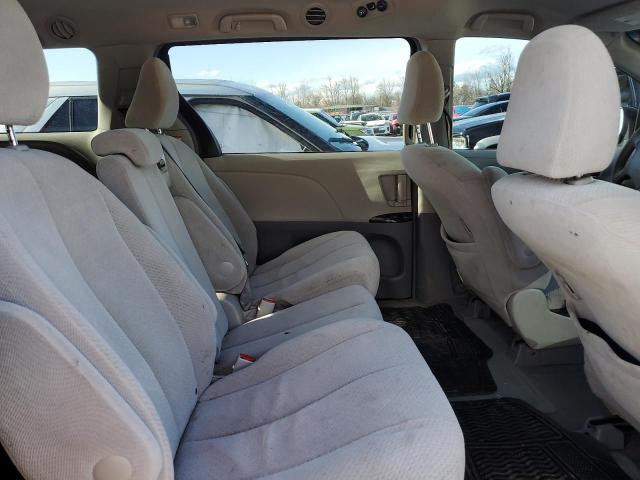 Photo 9 VIN: 5TDKA3DC0CS015062 - TOYOTA SIENNA 