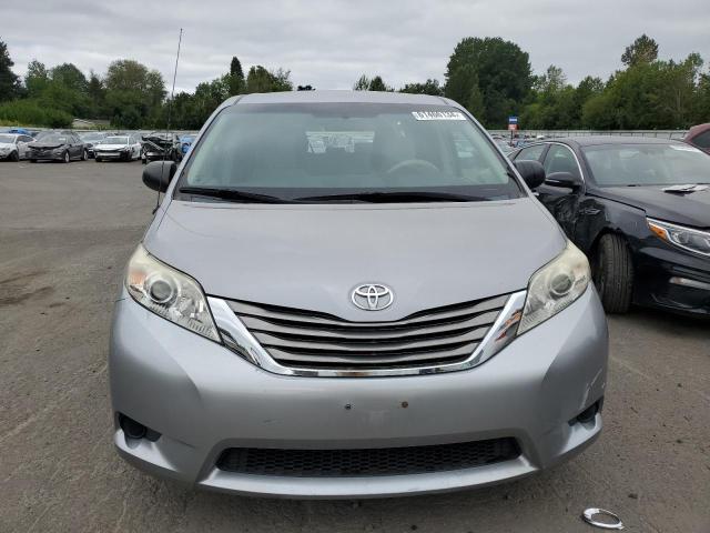 Photo 4 VIN: 5TDKA3DC1BS005560 - TOYOTA SIENNA 