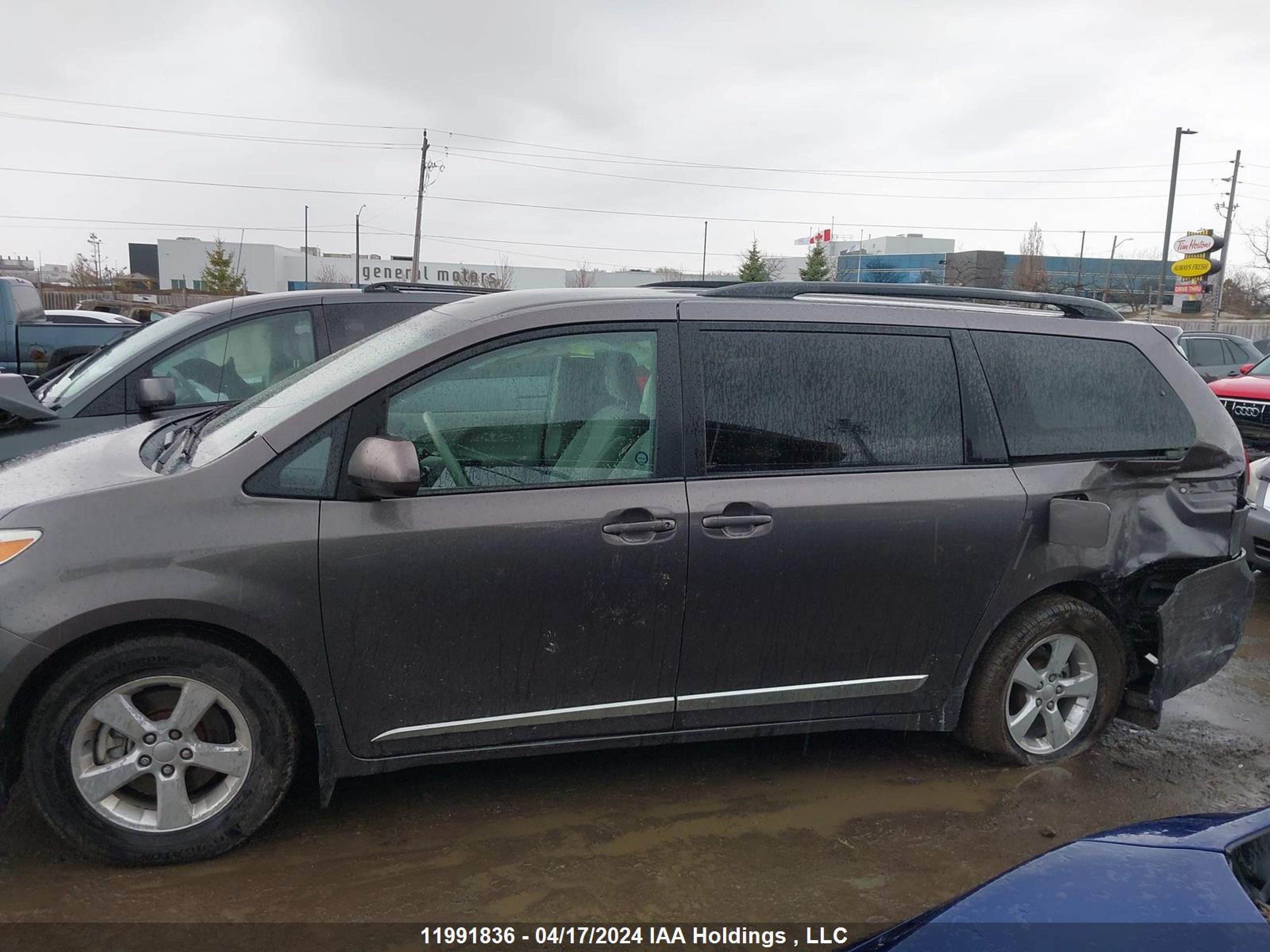 Photo 14 VIN: 5TDKA3DC1DS016996 - TOYOTA SIENNA 