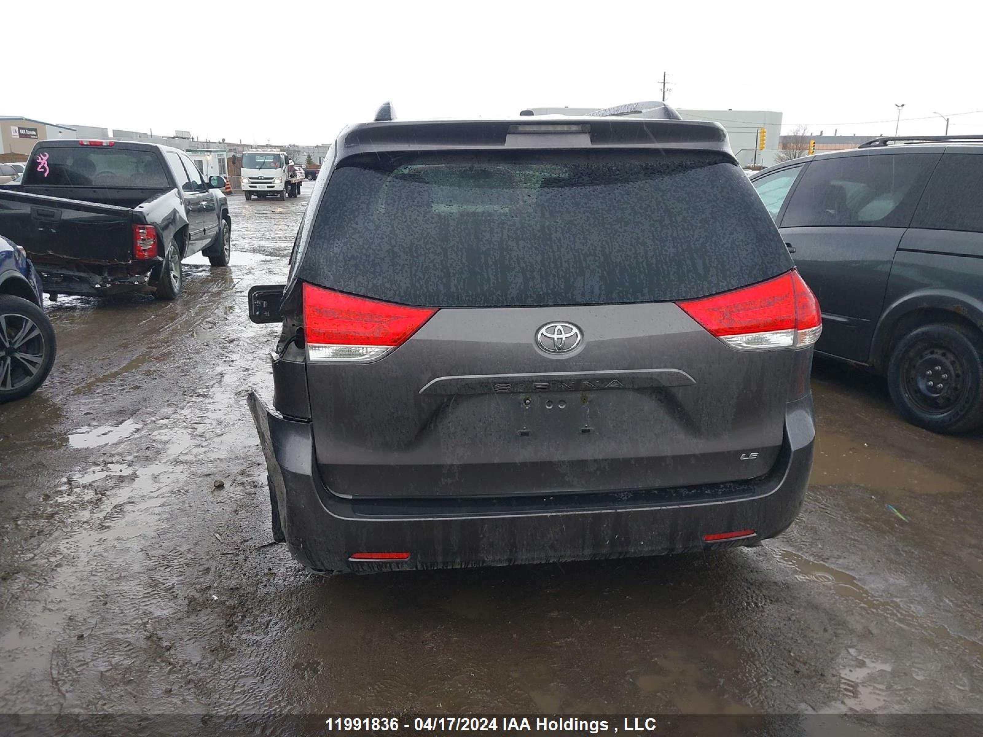 Photo 16 VIN: 5TDKA3DC1DS016996 - TOYOTA SIENNA 