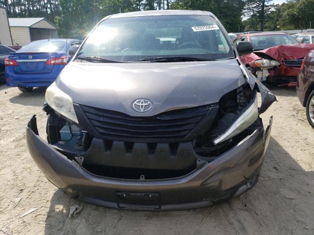 Photo 4 VIN: 5TDKA3DC2BS003042 - TOYOTA SIENNA 