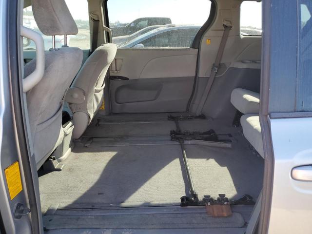 Photo 10 VIN: 5TDKA3DC2BS005261 - TOYOTA SIENNA BAS 