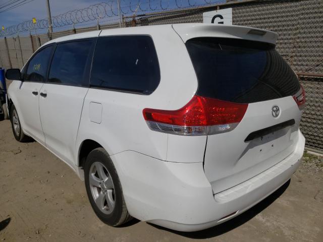 Photo 2 VIN: 5TDKA3DC2BS005406 - TOYOTA SIENNA BAS 