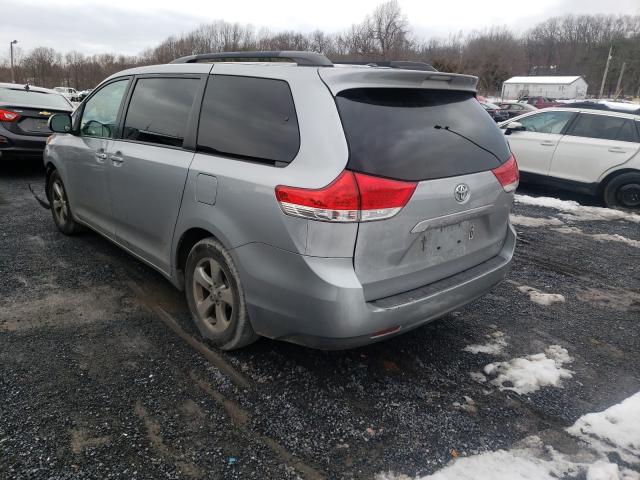 Photo 2 VIN: 5TDKA3DC2BS005664 - TOYOTA SIENNA BAS 