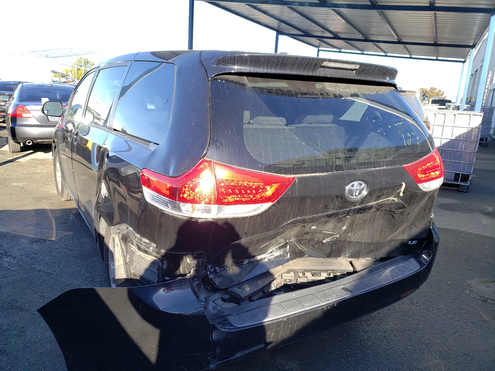 Photo 2 VIN: 5TDKA3DC2CS013460 - TOYOTA SIENNA BAS 