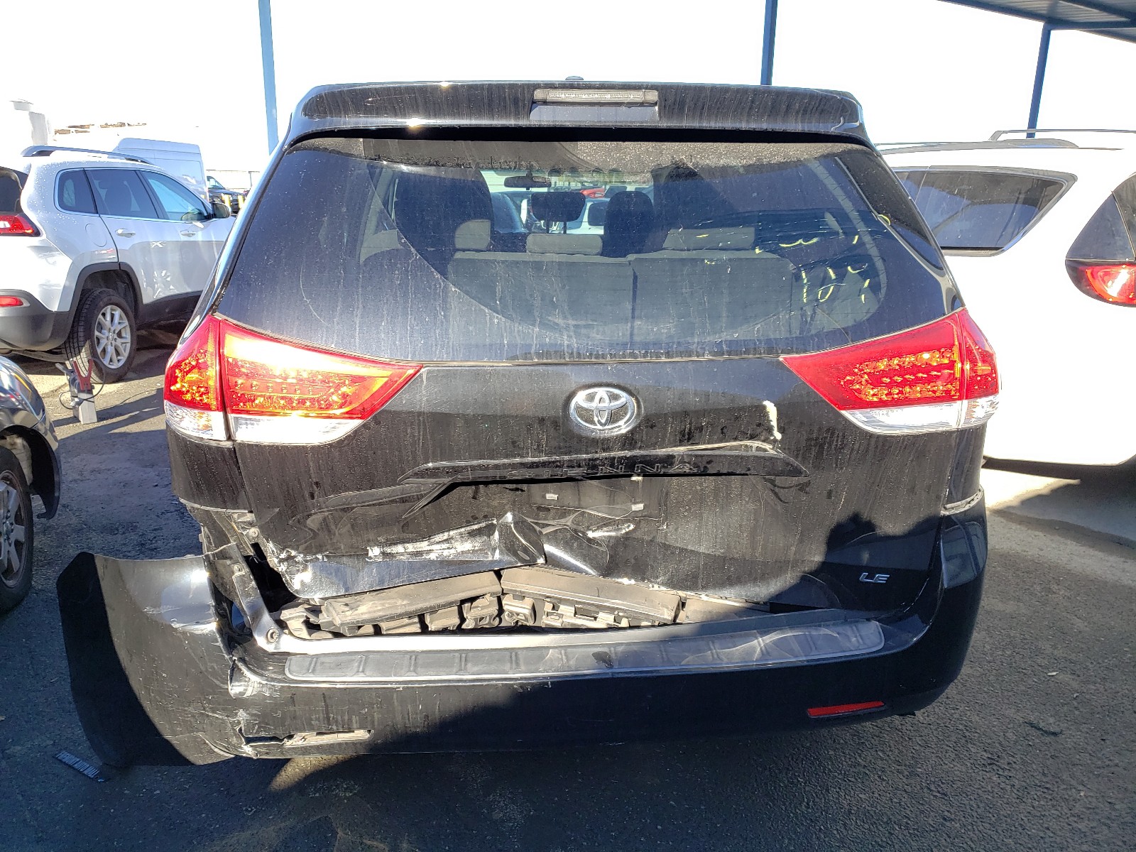 Photo 8 VIN: 5TDKA3DC2CS013460 - TOYOTA SIENNA BAS 