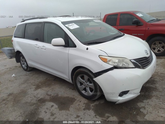 Photo 0 VIN: 5TDKA3DC3CS010647 - TOYOTA SIENNA 